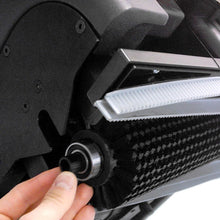 Load image into Gallery viewer, Lavor Autolaveuse Eau Chaude Crystal Clean Lave avec Eau Chaude à 90°C max 1000 Watt Rendement horaire max. 1015 mq/h 4 Bouteilles de détergent incluses