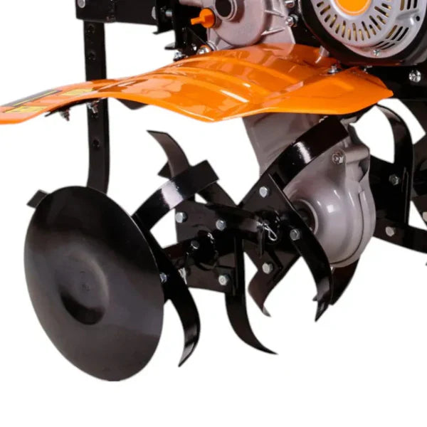 Motoculteur thermique puissant de 212 cm,80 cm de largeur. -